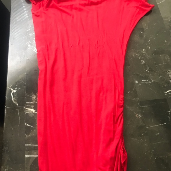 Brand new short sleeve blouse/ vneck/ scrunched sides - Picture 4 of 8